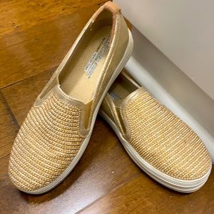 Skechers street memory foam